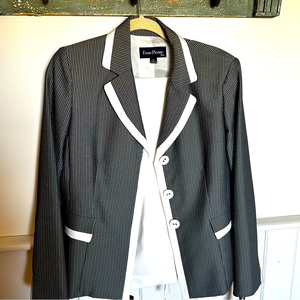 NWT EVAN PICONE SUIT